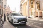 Mitsubishi Outlander PHEV 2015 года (UK)